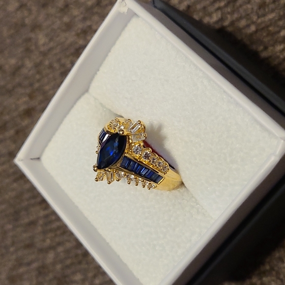 FINE JEWELRY GORGEOUS! 14K GOLD OVER SILVER BLUE AND WHITE SAPPHIRE RING SIZE 6 - Picture 4 of 13
